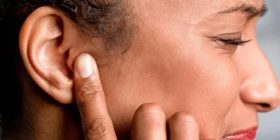 عفونت گوش چه بلایی سر مغز می آورد؟