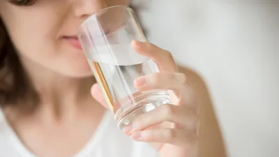 بهبود گوارش با خواص آب گرم