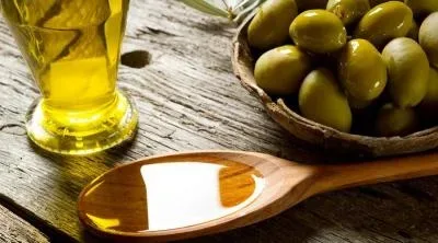 بهترین روغن برای تقویت موهای نازک و کم پشت