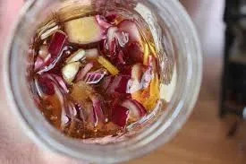 خاصیت درمانی عجیب ترکیب عسل و پیاز